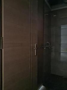 Common Bathroom Image of 1425 Sq.ft 3 BHK Apartment / Flat for sale in SKA Orion, Sector 143B Noida for Rs. 18400000