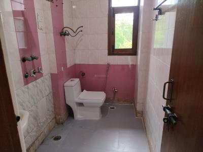 Image of 1800 Sq.ft 3.5 BHK Apartment / Flat for rent in Sector 12 Dwarka, New Delhi for Rs. 45000