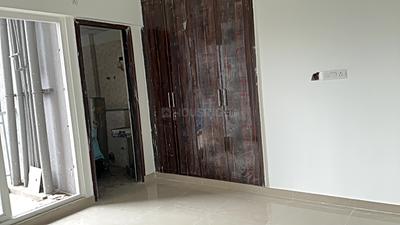 Bedroom Image of 1050 Sq.ft 2 BHK Apartment / Flat for rent in Shri Radha Aqua Garden, Noida Extension Greater Noida for Rs. 24000