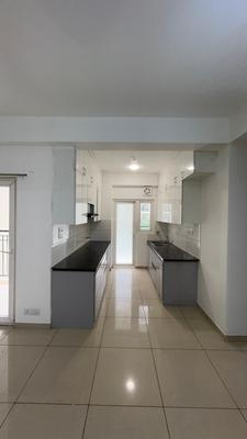 Kitchen Image of 900 Sq.ft 2.5 BHK Apartment / Flat for sale in Gulshan Botnia, Sector 144 Noida for Rs. 15500000