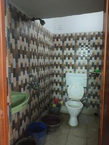 Bathroom Image of 1000 Sq.ft 3 BHK Apartment / Flat for sale in Paschim Putiary Kolkata for Rs. 3800000