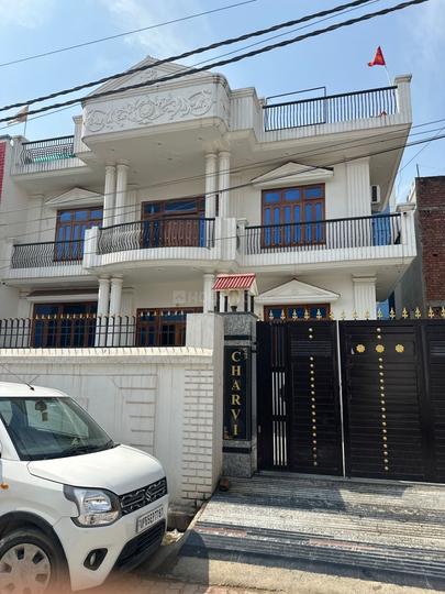 Charvi villa Building 1