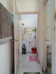 Bathroom Image of 712 Sq.ft 2 BHK Apartment / Flat for sale in Hiland Greens, Maheshtala Kolkata for Rs. 2000000