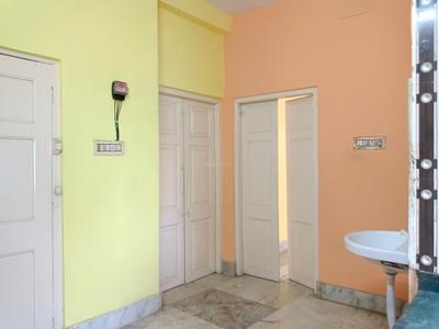 Living Room Image of 850 Sq.ft 2 BHK Builder Floor for rent in Paschim Putiary Kolkata for Rs. 8500