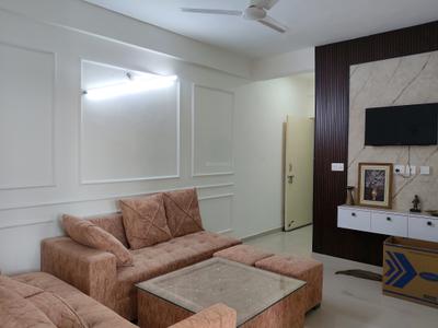 Living Room Image of 900 Sq.ft 3 BHK Apartment / Flat for rent in Pyramid Altia, Sector 70 Gurgaon for Rs. 43000