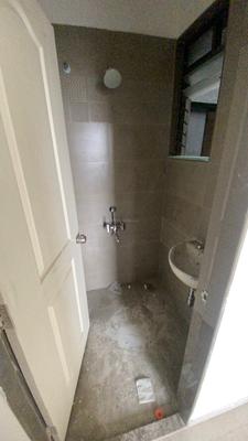 Bathroom Image of 430 Sq.ft 1 BHK Apartment / Flat for rent in Arihant 5 Anaika, Taloja Navi Mumbai for Rs. 8000