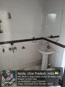 Image of 2100 Sq.ft 3 BHK Builder Floor for rent in Sector 39, Noida for Rs. 50000