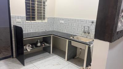 Kitchen Image of 1000 Sq.ft 2 BHK Builder Floor for rent in Rau Indore for Rs. 13000