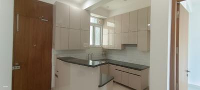 Kitchen Image of 1800 Sq.ft 3 BHK Apartment / Flat for rent in Vaishali Ghaziabad for Rs. 45000