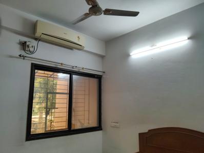 Bedroom Image of 950 Sq.ft 2 BHK Apartment / Flat for rent in Manjalpur Vadodara for Rs. 15500