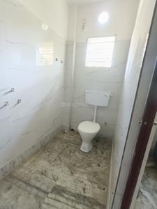 Bathroom Image of 800 Sq.ft 2 BHK Apartment / Flat for sale in Tollygunge Kolkata for Rs. 2700000