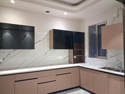 Kitchen Image of 1800 Sq.ft 3 BHK Builder Floor for sale in Paschim Vihar New Delhi for Rs. 36000000