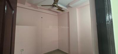 Bathroom Image of 1500 Sq.ft 3 BHK Builder Floor for rent in Vaishali Ghaziabad for Rs. 26000