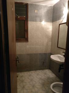 Bathroom Image of 1742 Sq.ft 4 BHK Apartment / Flat for sale in Garima Vihar, Sector 35 Noida for Rs. 27500000