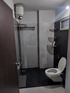 Bathroom Image of 1200 Sq.ft 2 BHK Apartment / Flat for rent in Radhe Residency, New Alkapuri Vadodara for Rs. 14000