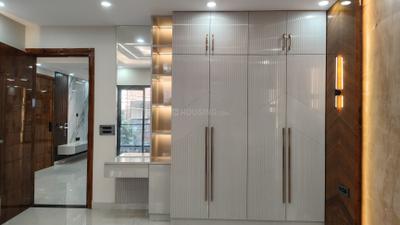 Bedroom Image of 2452 Sq.ft 4 BHK Builder Floor for sale in Vaishali Ghaziabad for Rs. 34500000