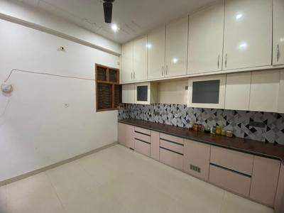 Kitchen Image of 2500 Sq.ft 9 BHK Apartment / Flat for rent in Ahmamau Lucknow for Rs. 120000