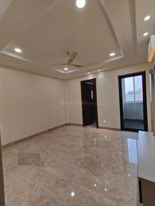 Bedroom Image of 1800 Sq.ft 3 BHK Builder Floor for sale in Shalimar Bagh New Delhi for Rs. 39500000