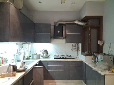 Kitchen Image of 1350 Sq.ft 3 BHK Builder Floor for rent in Ramesh Nagar New Delhi for Rs. 40000