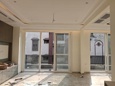 Living Room Image of 2250 Sq.ft 4 BHK Builder Floor for sale in Paschim Vihar New Delhi for Rs. 58000000