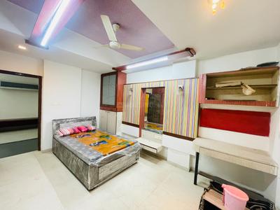 Bedroom Image of 1322 Sq.ft 2 BHK Apartment / Flat for rent in Shyamal Ahmedabad for Rs. 25000