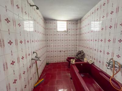 Bathroom Image of 6500 Sq.ft 6 BHK Independent House for sale in Navapura Vadodara for Rs. 18500000