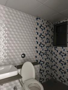 Common Bathroom Image of 2800 Sq.ft 4 BHK Apartment / Flat for sale in Stratford Verde Residence Collection, Wadgaon Sheri Pune for Rs. 42000000