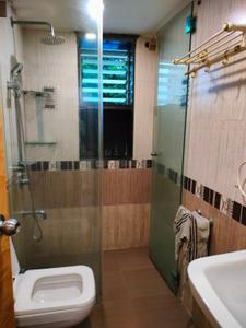Bathroom Image of 1850 Sq.ft 4 BHK Apartment / Flat for sale in Juhu Mumbai for Rs. 100000000