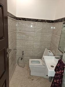 Bathroom Image of 4500 Sq.ft 4 BHK Builder Floor for rent in New Friends Colony New Delhi for Rs. 295000