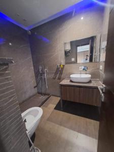 Bathroom Image of 3200 Sq.ft 3 BHK Independent House for rent in South City Floors 1, Sector 41 Gurgaon for Rs. 90000