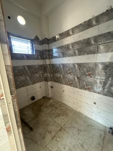 Bathroom Image of 1100 Sq.ft 3 BHK Apartment / Flat for sale in Netaji Nagar Kolkata for Rs. 5500000