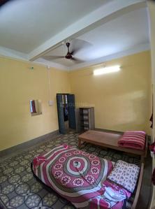 Image of ROOM FOR RENT IN 3BHK PREOCCUPIED LADIES FLAT  in Dhakuria, Kolkata