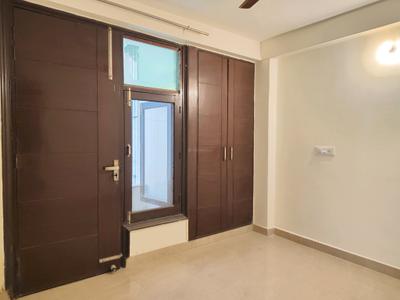 Bedroom Image of 900 Sq.ft 2 BHK Builder Floor for rent in Freedom Fighters Enclave New Delhi for Rs. 27000