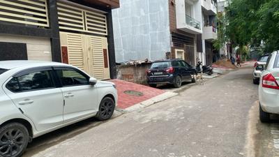 Vineet Khand 6 Plot View 2