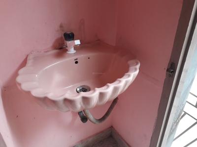 Bathroom Image of 1400 Sq.ft 3 BHK Independent House for rent in Koyambedu Chennai for Rs. 15000