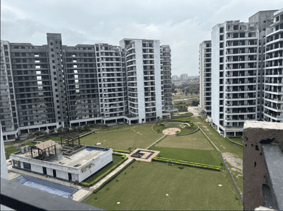 Image of 1970 Sq.ft 3 BHK Apartment / Flat for sale in Pareena Express Heights, Sector 99, Gurgaon for Rs. 22500000