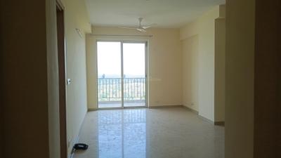 Living Room Image of 1760 Sq.ft 3 BHK Apartment / Flat for rent in DLF Express Greens, Manesar Gurgaon for Rs. 30000