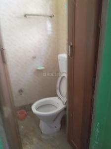 Bathroom Image of 850 Sq.ft 1 BHK Apartment / Flat for rent in Airport Gate no. 1 Kolkata for Rs. 16000