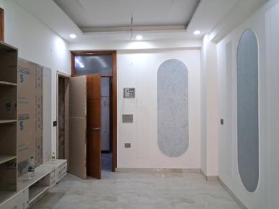 Living Room Image of 1050 Sq.ft 2 BHK Apartment / Flat for sale in Avenue 1, Sector 73 Noida for Rs. 4200000