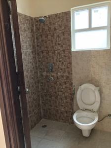 Image of 934 Sq.ft 3 BHK Apartment / Flat for rent in Wave City Residential Plots, Wave City, Ghaziabad for Rs. 16000