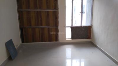 Bedroom Image of 1300 Sq.ft 3 BHK Apartment / Flat for rent in Batla Apartments, Patparganj New Delhi for Rs. 36000
