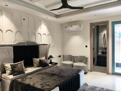 Bedroom Image of 2300 Sq.ft 4.5 BHK Builder Floor for sale in Mayfield Garden Luxury Floors, Mayfield Garden Gurgaon for Rs. 32900000