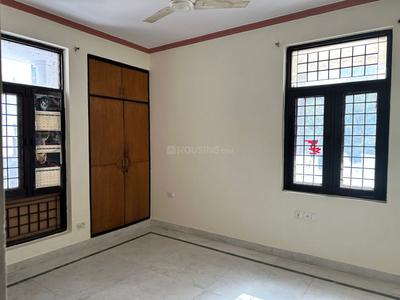 Bedroom Image of 1800 Sq.ft 3 BHK Apartment / Flat for sale in Ramprastha Greens, Vaishali Ghaziabad for Rs. 16500000