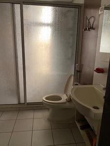 Bathroom Image of 2175 Sq.ft 3 BHK Apartment / Flat for sale in Apex Buildcon Green Valley, Vaishali Ghaziabad for Rs. 27500000