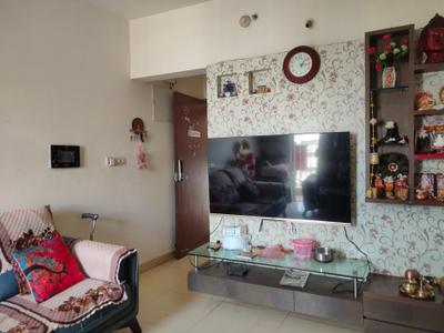 Living Room Image of 850 Sq.ft 2 BHK Apartment / Flat for sale in Amanora Trendy Homes, Hadapsar Pune for Rs. 9500000