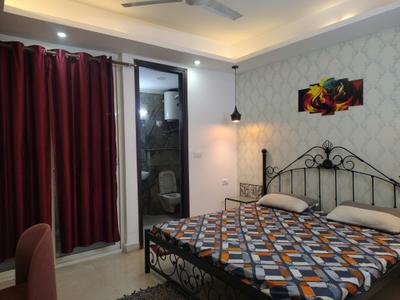 Bedroom Image of 1500 Sq.ft 3 BHK Builder Floor for rent in Freedom Fighters Enclave New Delhi for Rs. 52000