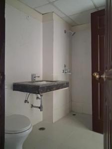 Common Bathroom Image of 1684 Sq.ft 3 BHK Apartment / Flat for sale in Paramount Floraville, Kulesara Noida for Rs. 21000000