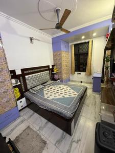 Bedroom Image of 900 Sq.ft 3 BHK Builder Floor for sale in Shalimar Bagh New Delhi for Rs. 13000000