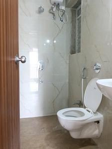 Common Bathroom Image of 450 Sq.ft 1 BHK Apartment / Flat for rent in Raunak Bliss, Kasarvadavali Thane for Rs. 26000