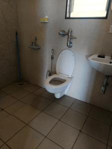 Common Bathroom Image of 1700 Sq.ft 3 BHK Apartment / Flat for sale in Nyati Epitome, Mohammed Wadi Pune for Rs. 15000000